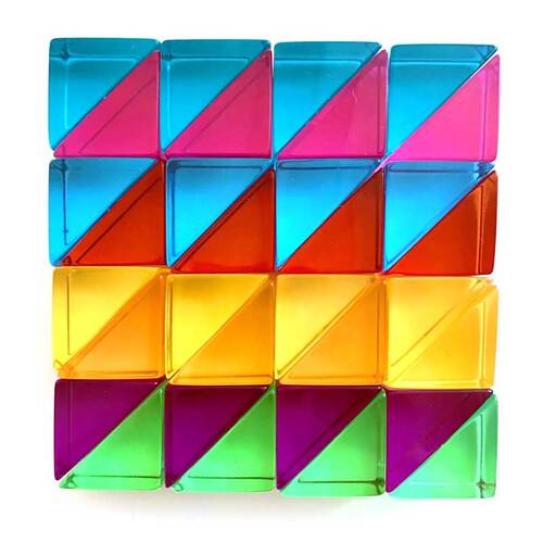Papoose  - Lucite Small Triangles (32 Pieces)